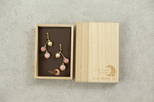 ショートジグザグ玉結び・ピアスイヤリング