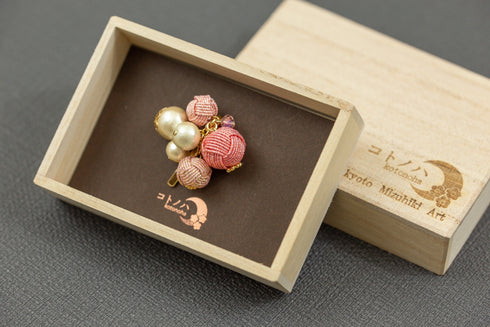 玉結びのポニーフック