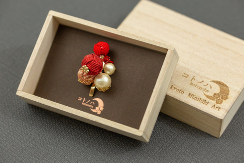 玉結びのポニーフック