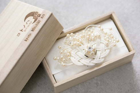 フラワービーズの帯留め