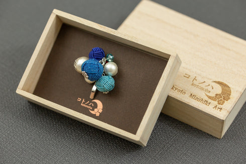 玉結びのポニーフック