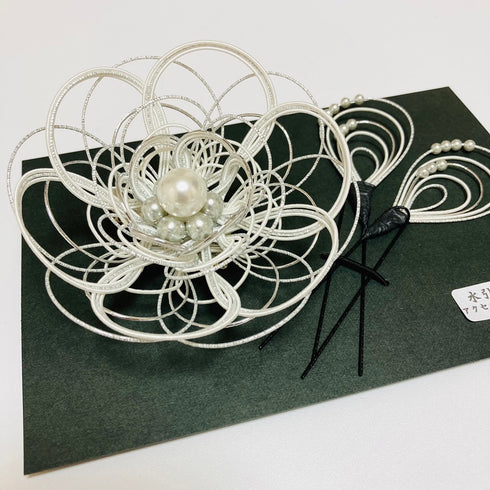 ピオニーのコサージュ・かんざし