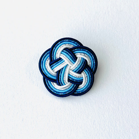 梅結びのブローチ・ネイビーブルー系