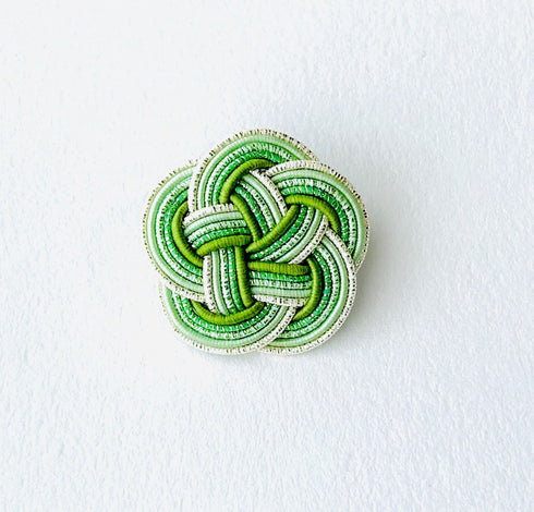 梅結びのブローチ・グリーン系