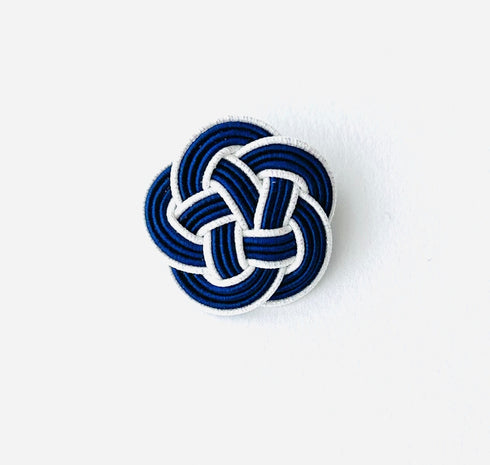 梅結びのブローチ・ネイビーブルー系