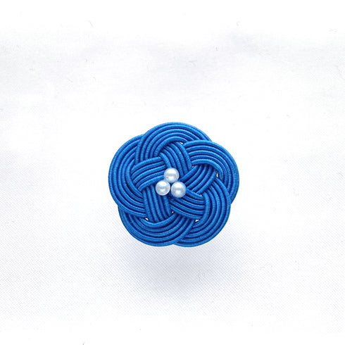 パール付梅結びのブローチ