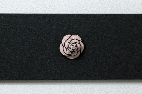 カメリアのブローチ