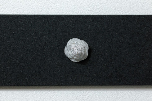 カメリアのブローチ