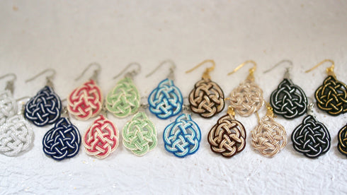 亀結びのピアスイヤリング