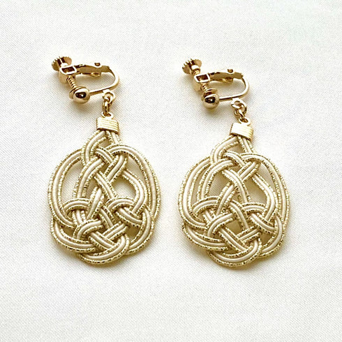 亀結びのピアスイヤリング