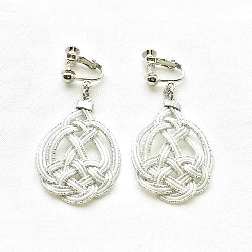 亀結びのピアスイヤリング