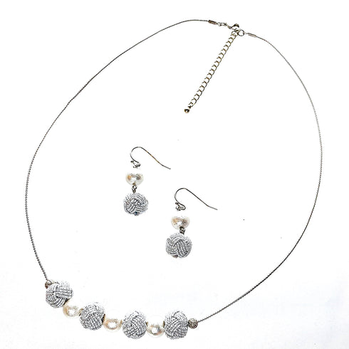 玉結びネックレス・ピアスイヤリングセット